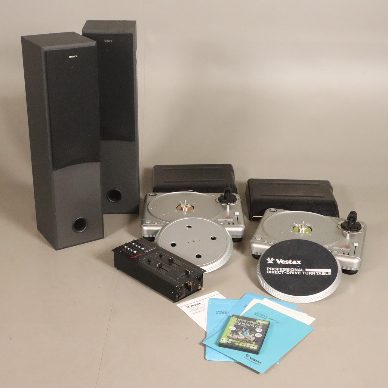 EQUIPO DE DJ Vestax y Sony.