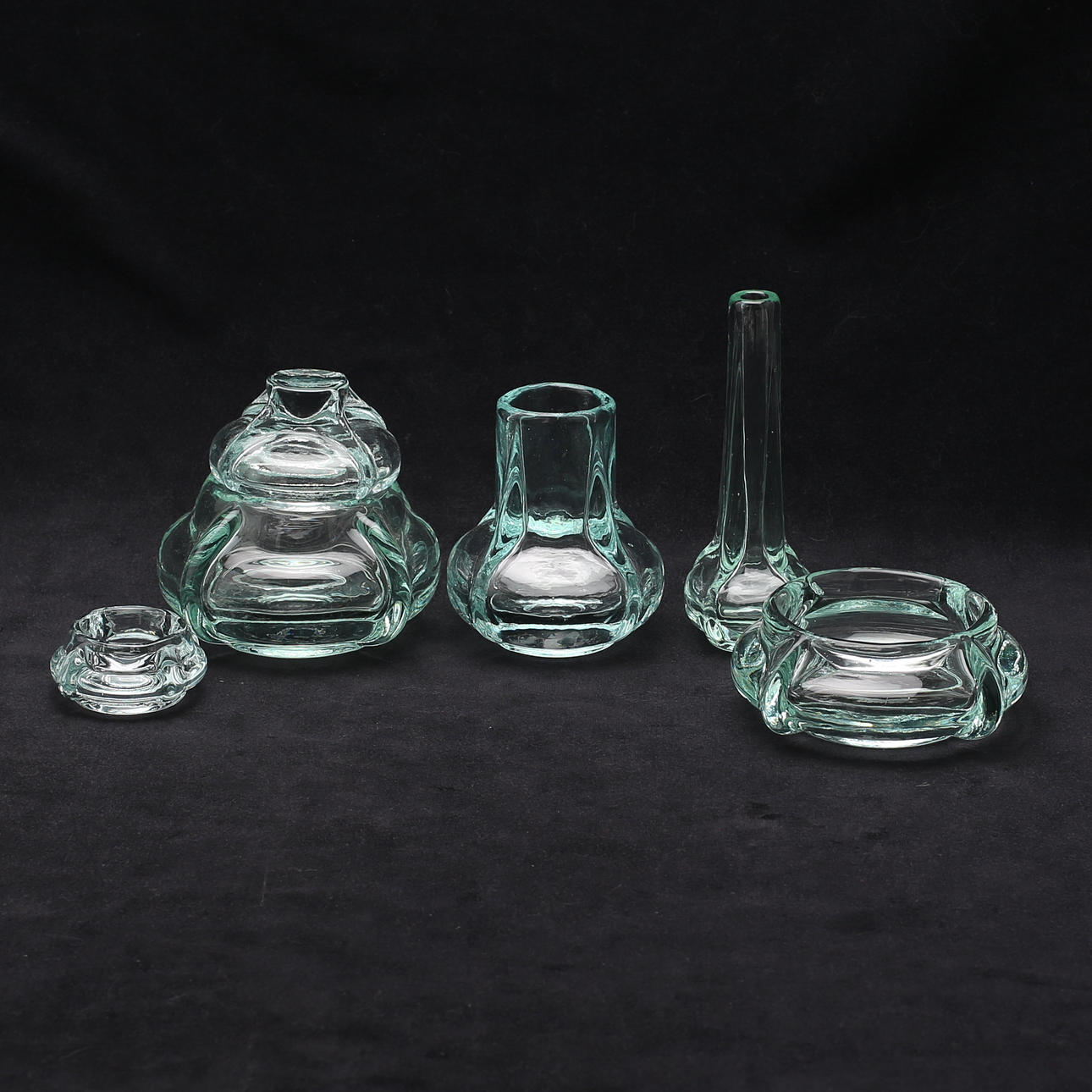 KONSTGLAS, 5 delar, "Turkos", Göte Augustsson, Ruda Glasbruk, omkring 1970.