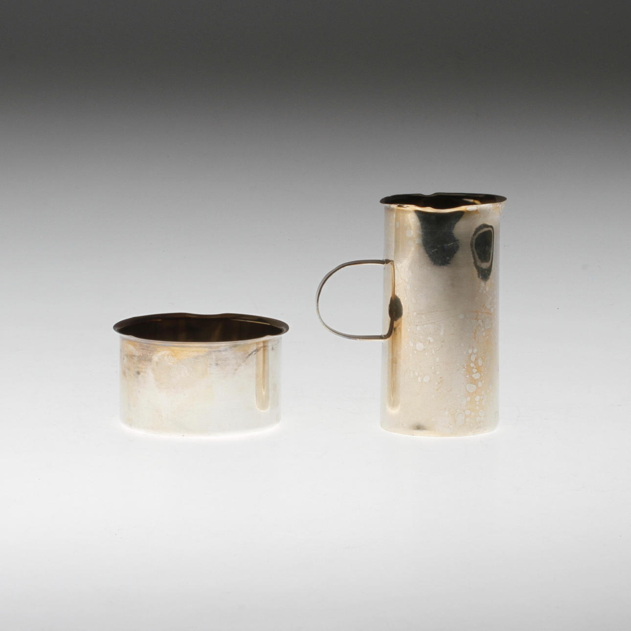 SOCKERSKÅL OCH GRÄDDKANNA, sterlingsilver, Heinz Decker, CG Hallberg, Stockholm 1960.