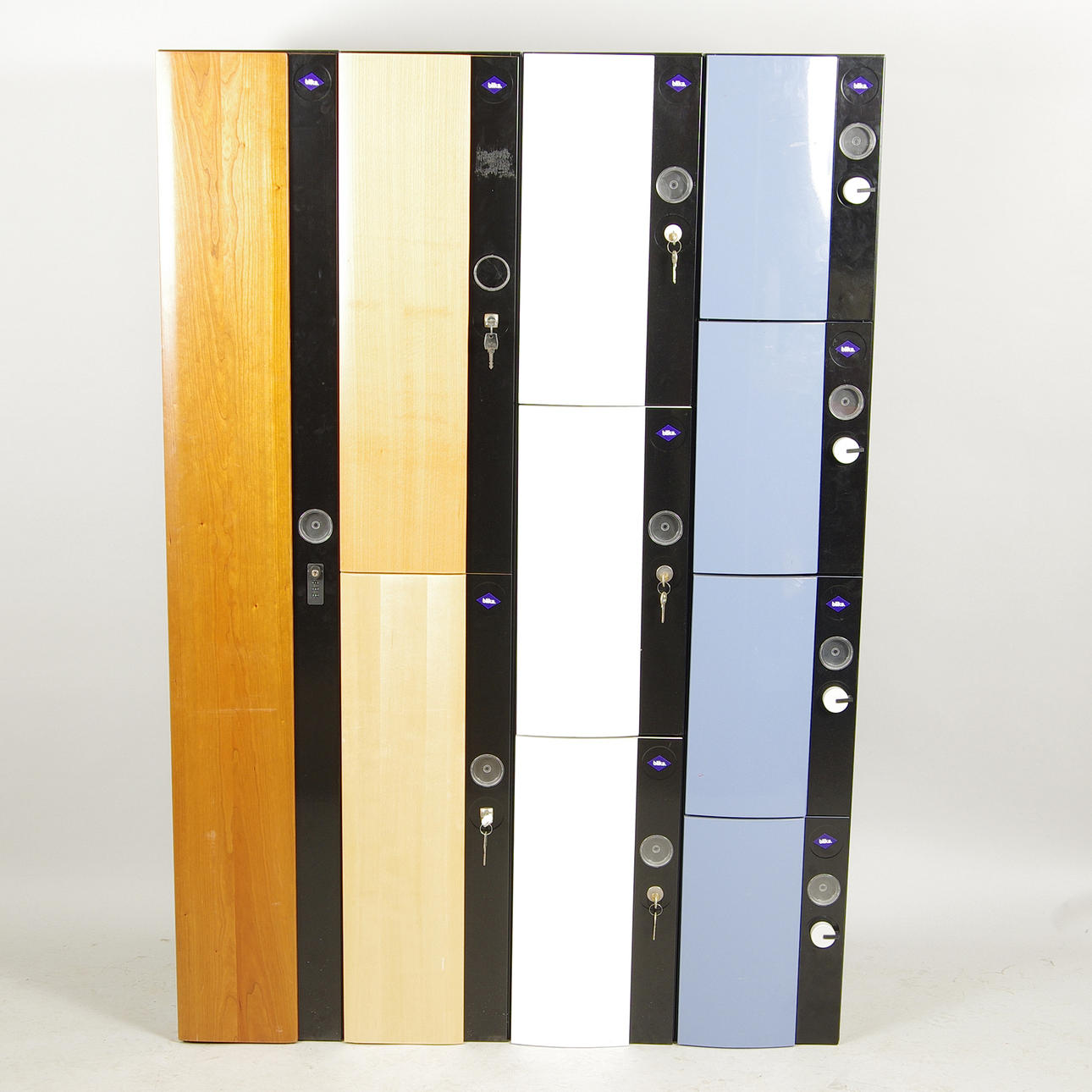 FÖRVARINGSSKÅP, Blika.