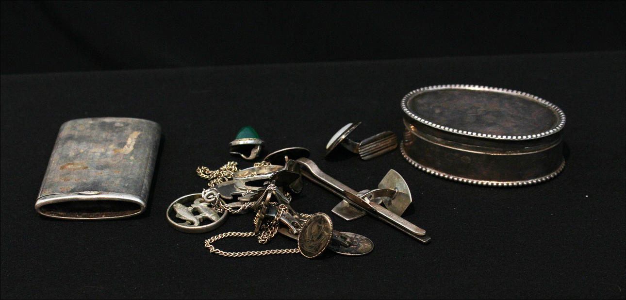 Parti silver (16). Totalvikt 141 gram.