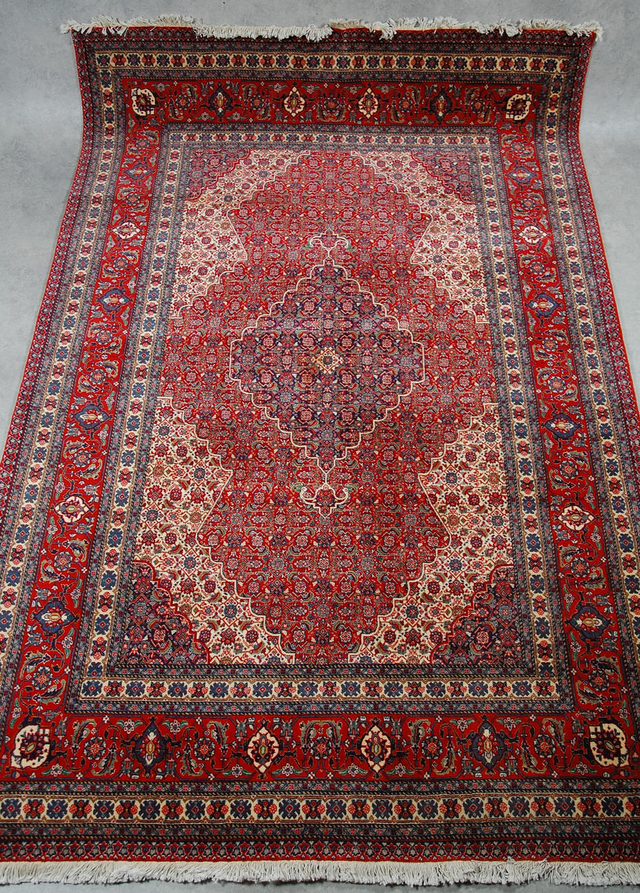 MATTA, Bidjar " järnmatta " 320 x 213 cm, nyskick.