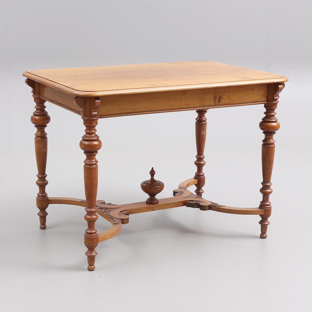 A Neo-Renaissance table, 1800/20th century. Furniture - Tables - Auctionet
