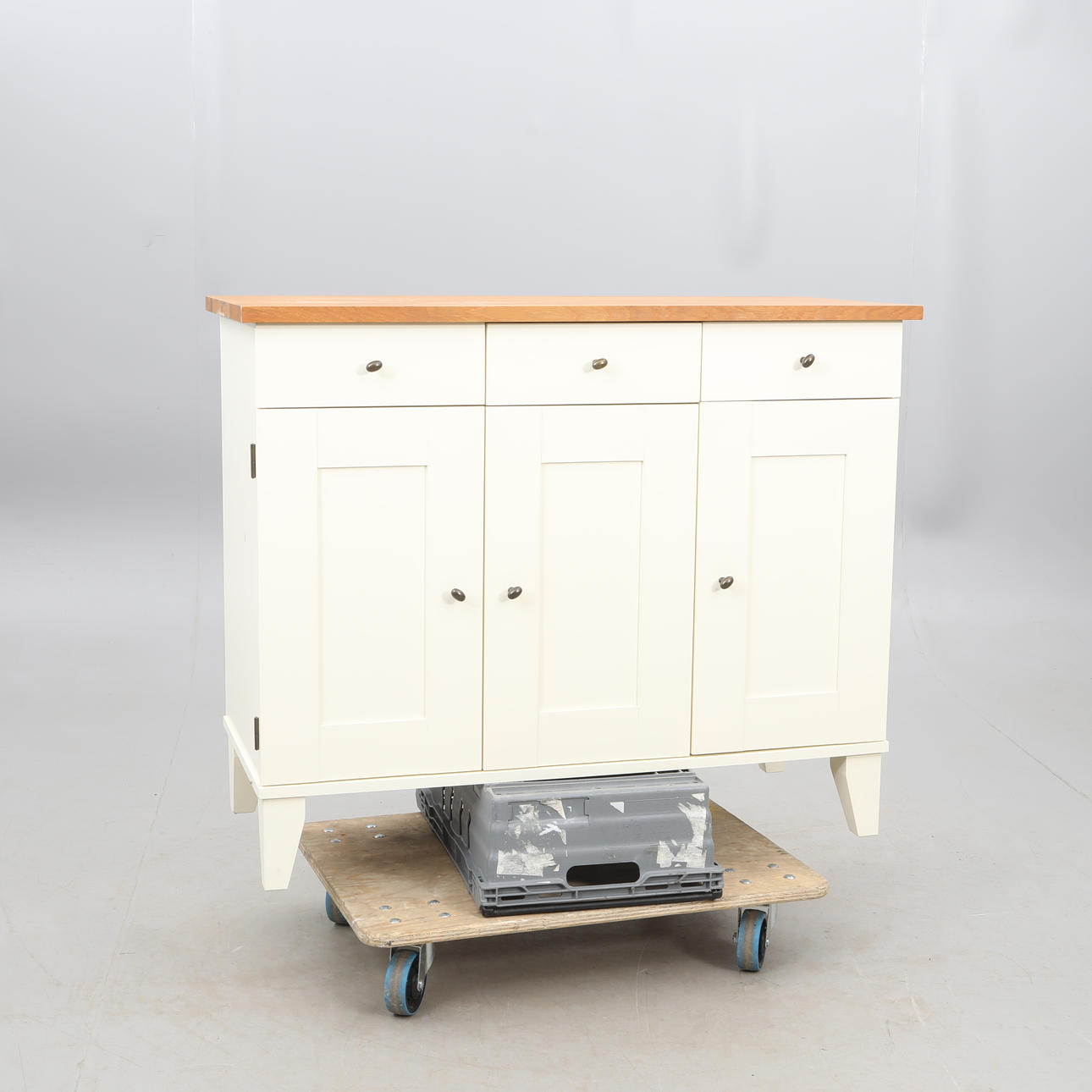 Kommode FOR SKUFFER/SKABE.