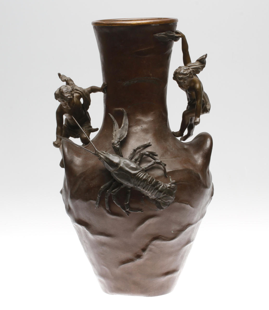 VAS, bronspatinerad metall, jugend, sekelskiftet 1900.