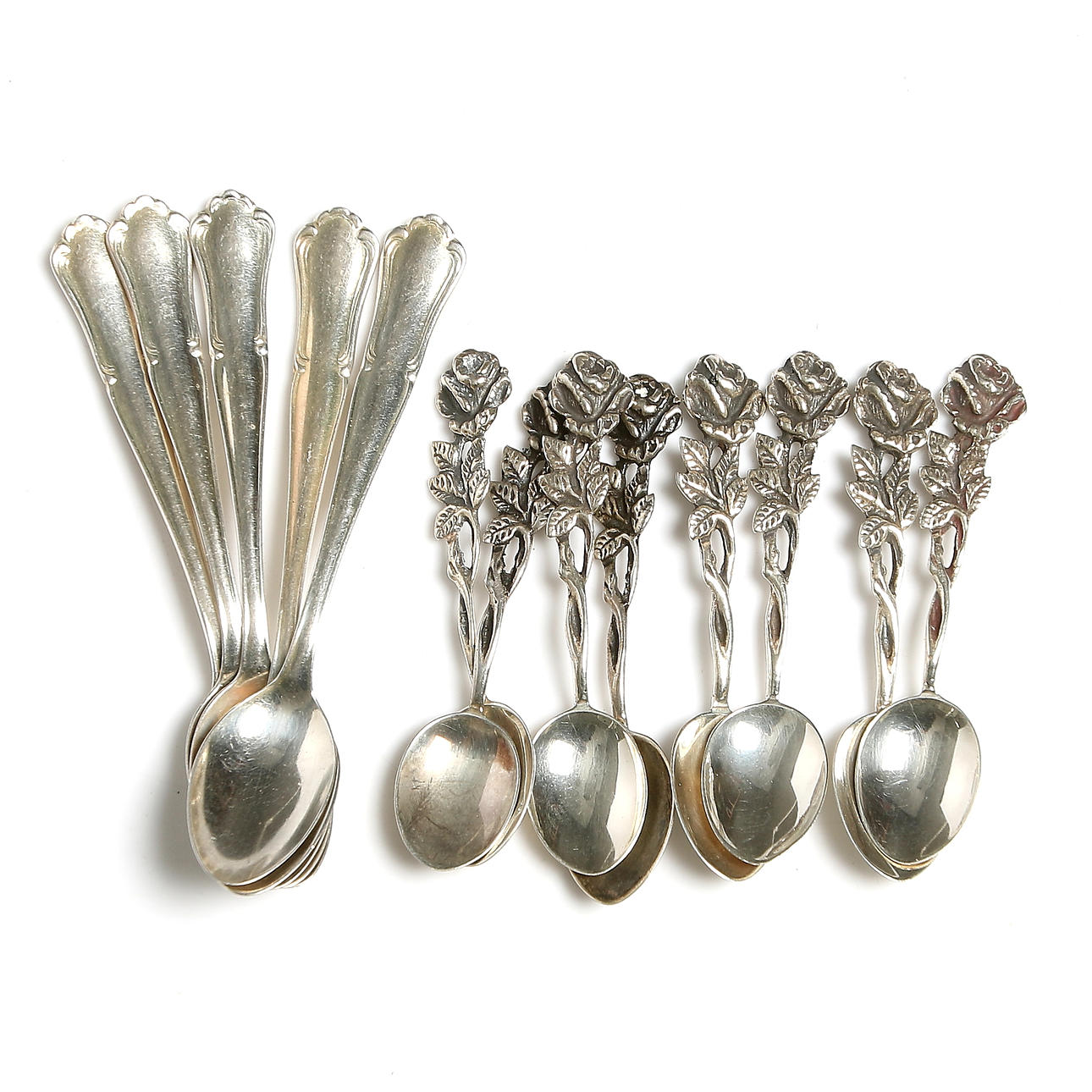 KAFFESKEDAR, 13 st, silver, bl.a. 8 st "Rosen", Ånge Guld.1953.