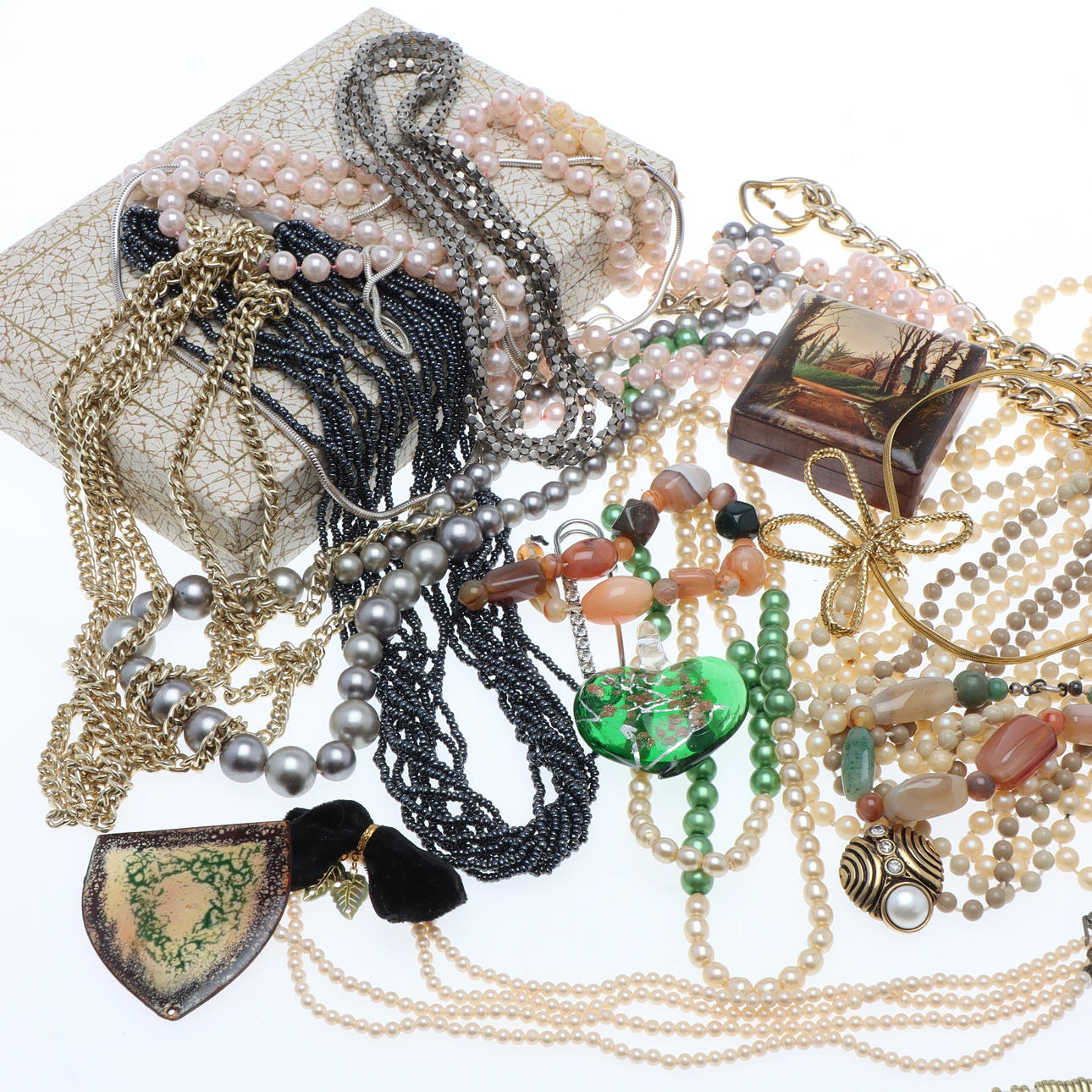 BIJOUTERIER, Party, leicht silberfarben.