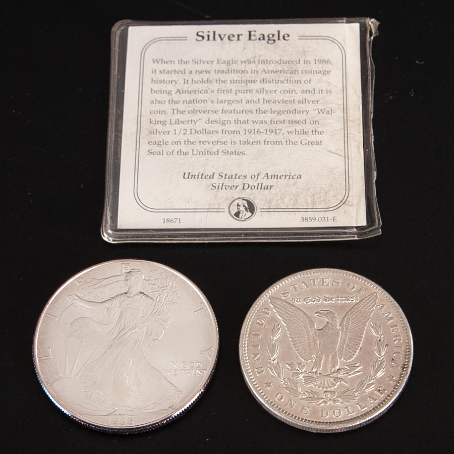 1 SILBERDOLLAR, 2 MORGENDOLLAR 1889 UND LIBERTY-DOLLAR 1995.