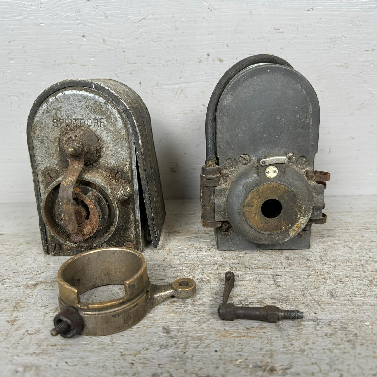 SPLITDORF & BERLING, magnets, 2 pieces 1920/30's, USA.
