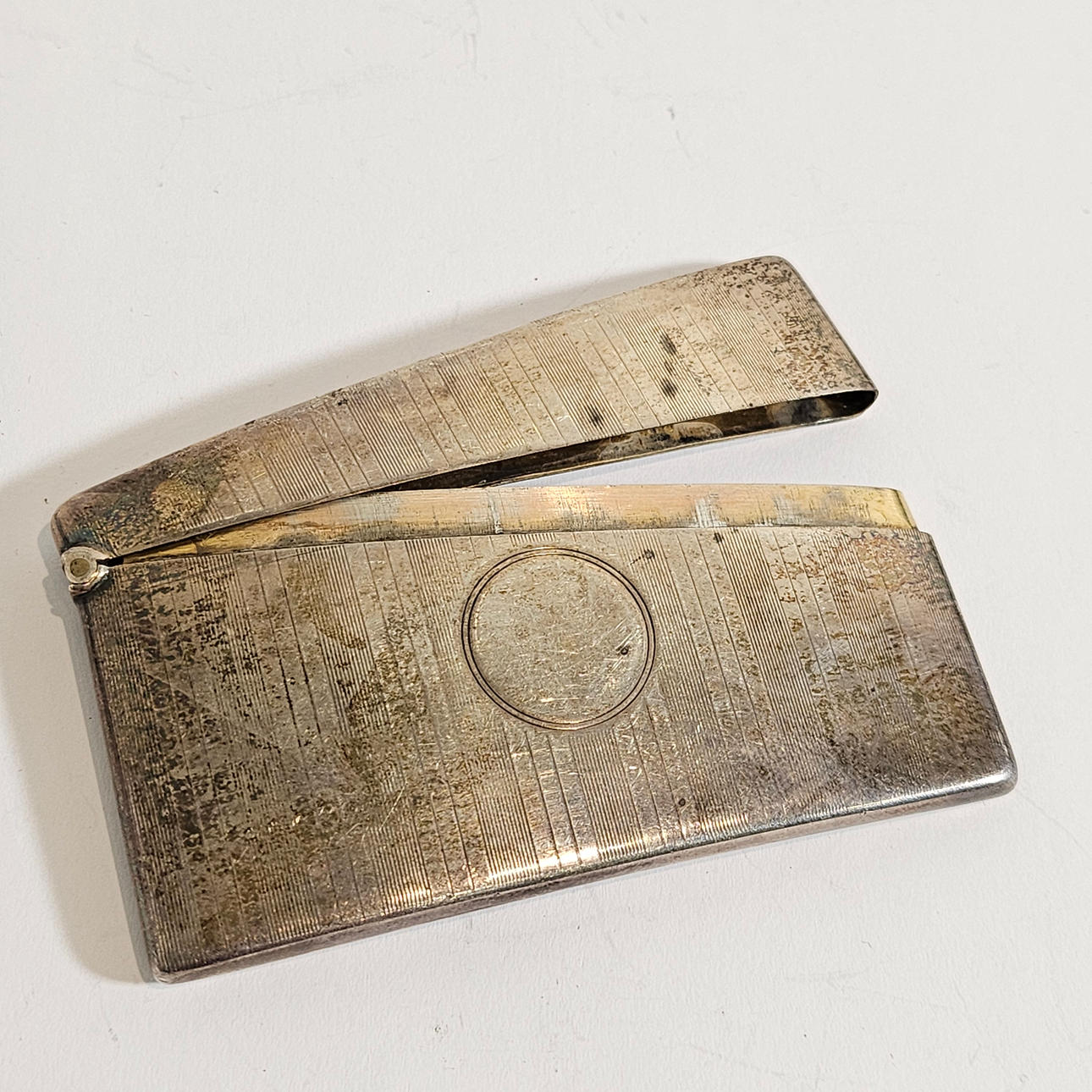 GAMMEL ENGELSK SØLV KORTHOLDER.