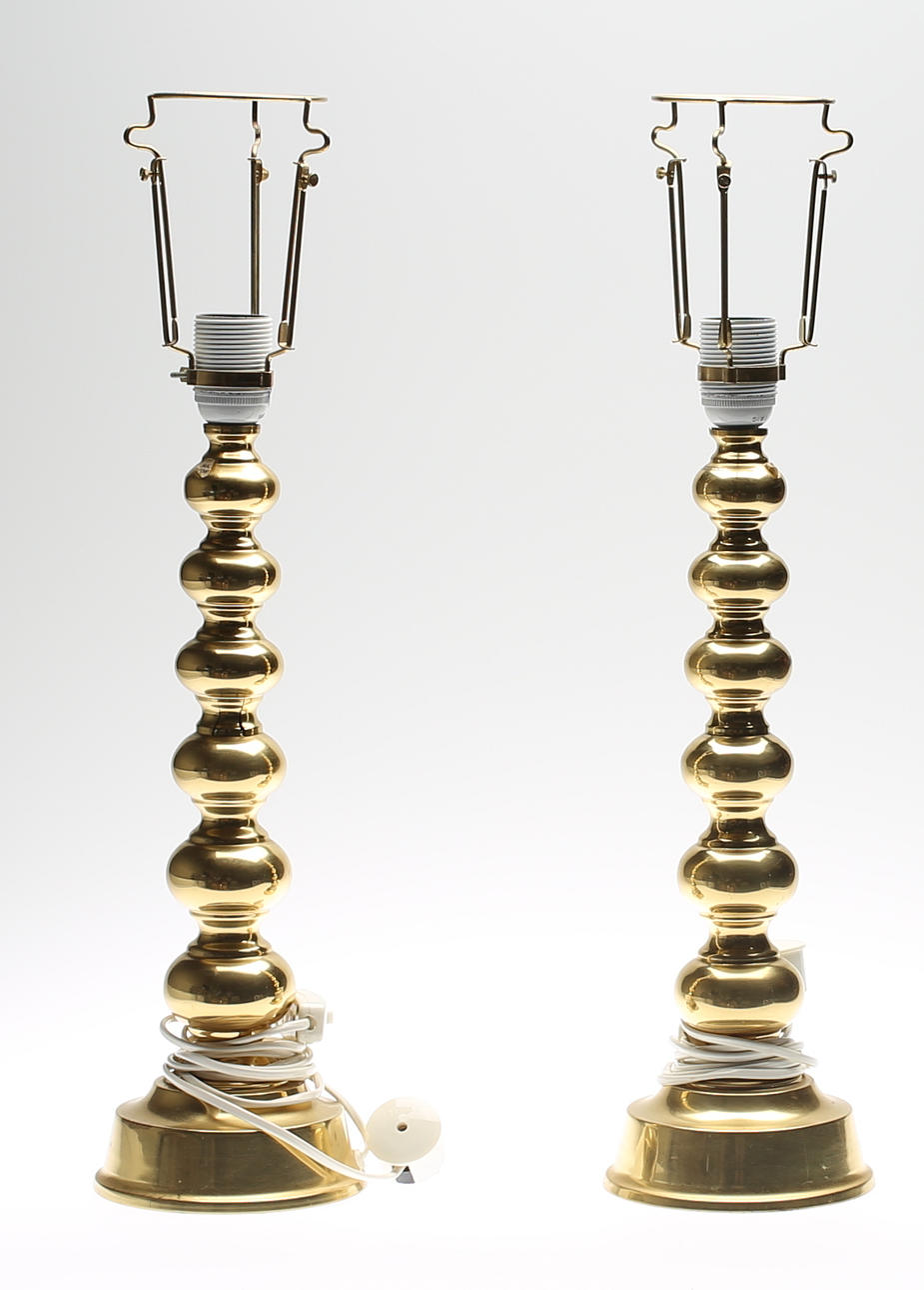 BORDSLAMPOR, ett par, mässing, Erita, modell 69.