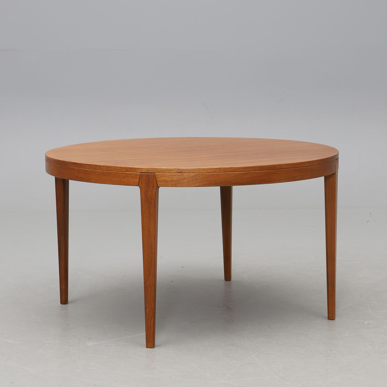 ERIK WÖRTZ. A 1960s IKEA coffee table.