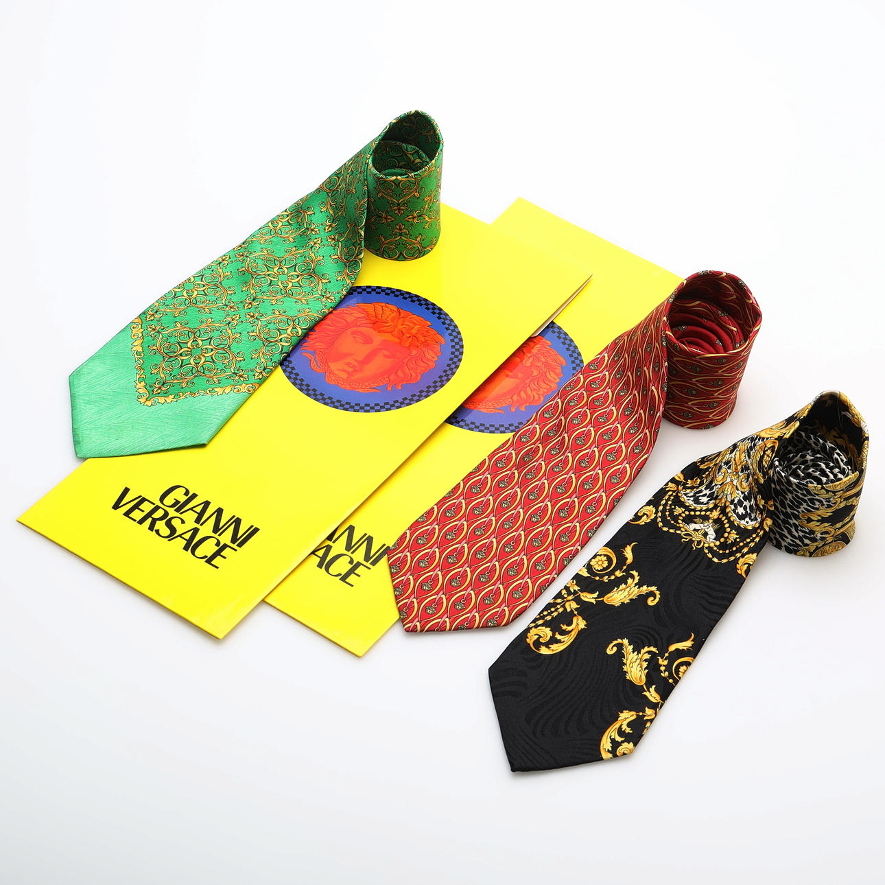 GIANNI VERSACE, slips, 3 stk, silke, Italien.