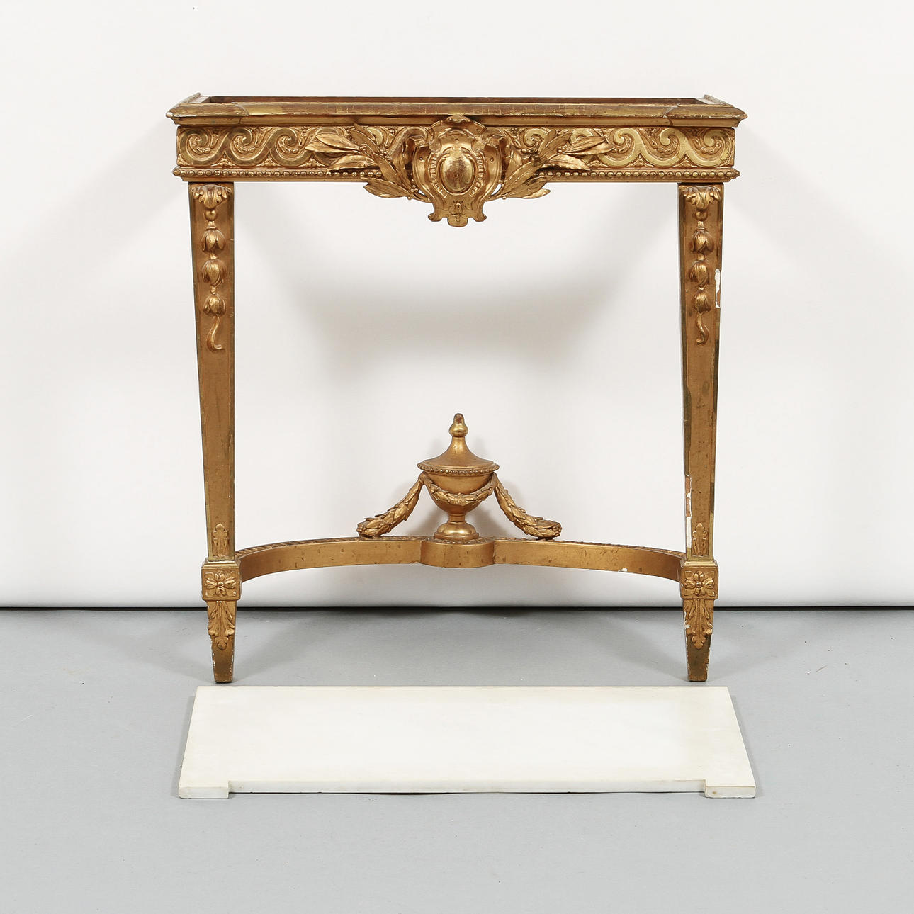 KONSOLBORD, med marmorskiva, gustavianskt 1700/1800-tal.