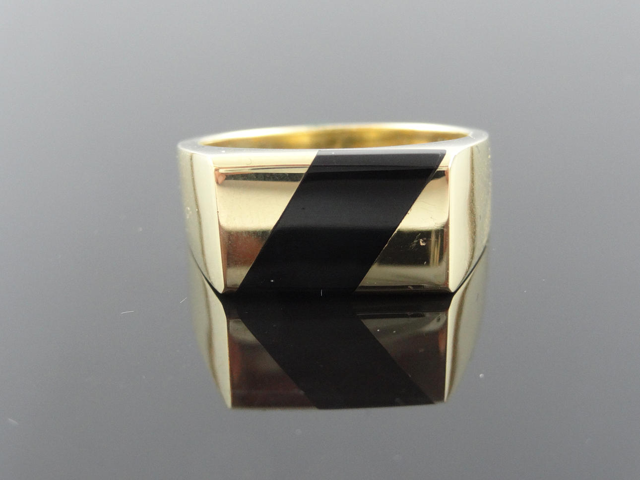 MÄNS ONYX RING 18k guld.