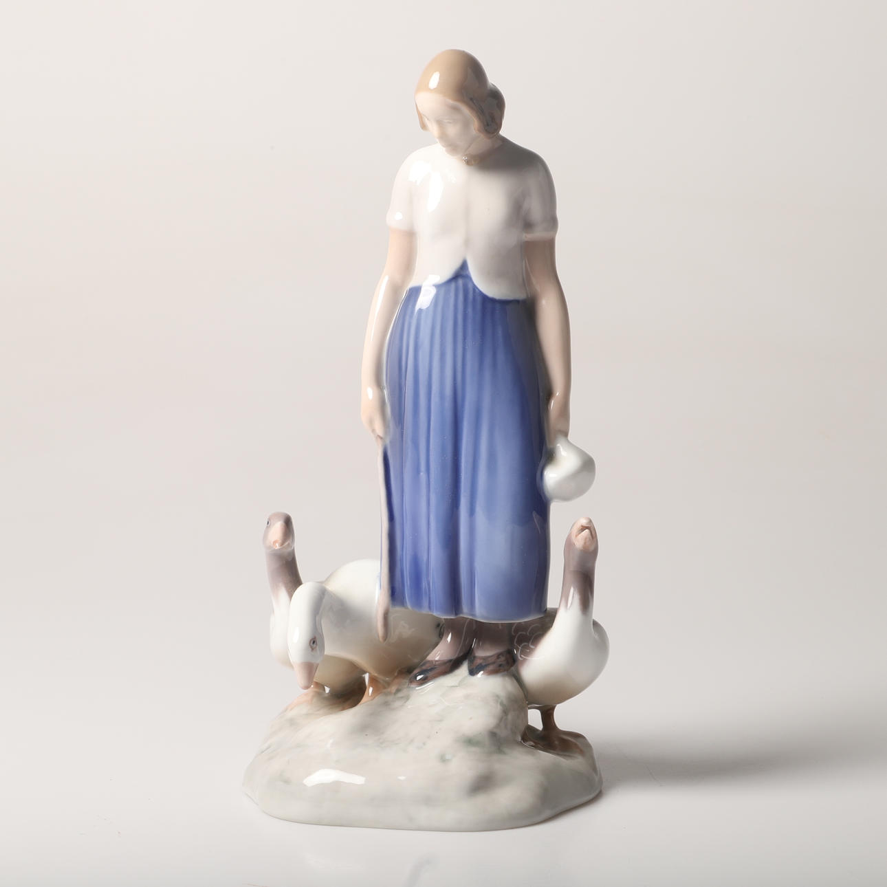 AXEL LOCHER. Figurin, porslin, Bing & Gröndahl, Danmark. Keramik ...