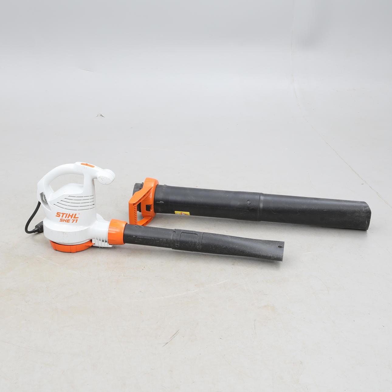 LØVBLÆSER/SUGNING. Stihl SHE 71.