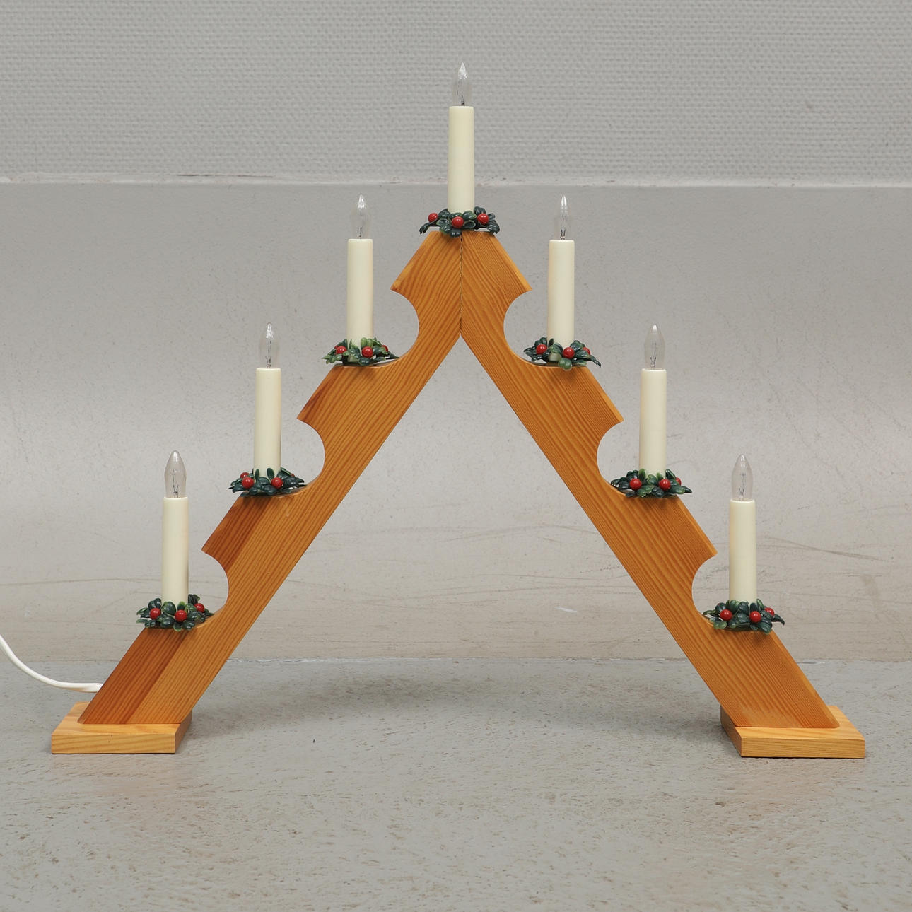 A wooden electric candlestick, Gnosjö Konstsmide AB, second half of the 20th century. Lighting & Lamps - Other lighting