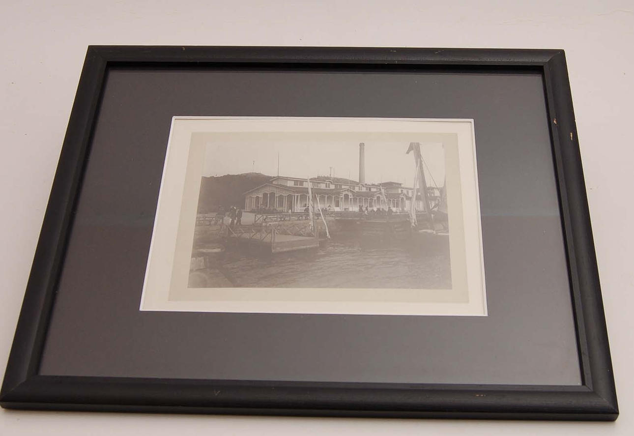 HUGO HALLGREN. Badhuset lysekil.