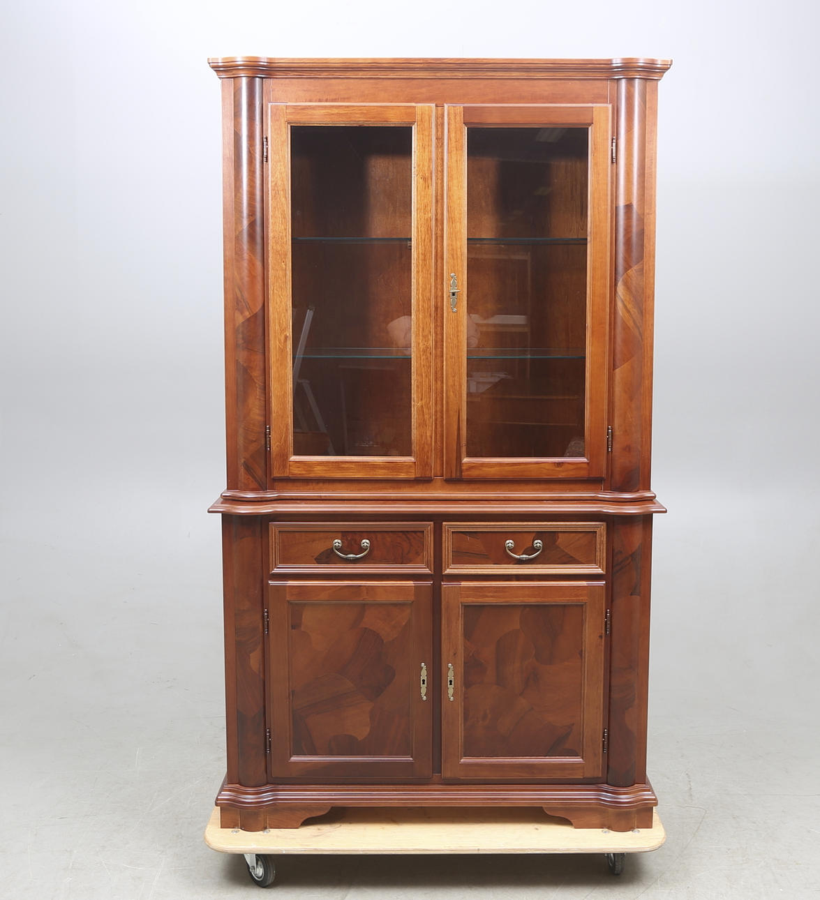 MATSALSSKÅP, engelsk stil, 1900-tal.