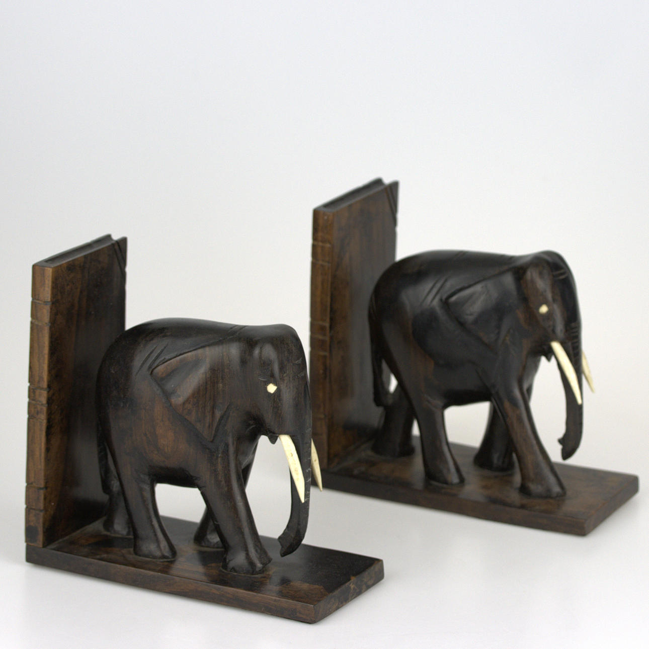 BOKSTÖD, ett par, trä, elefanter.