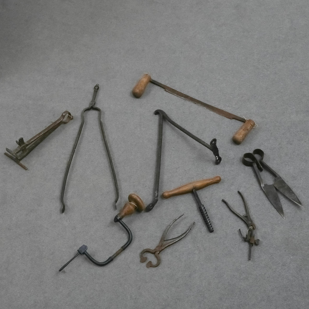 TAONTATYÖKALUT, 1800-LUKU.