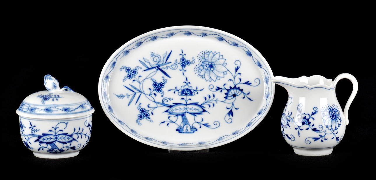 MJÖLK/SOCKER SET, 3 bitar. Meissen porslinsfabrik. 1900-tal.