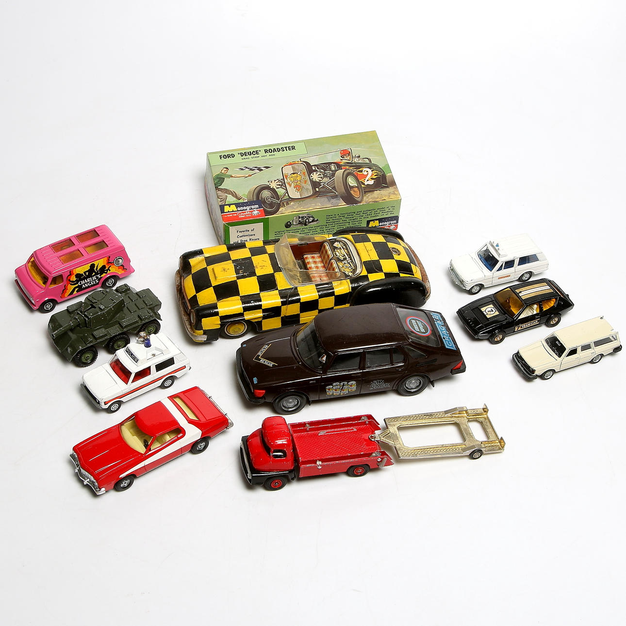 LEKSAKSBILAR, 12 delar, bl.a. Corgi och Dinky Toys. 1900-talets sista kvartal.