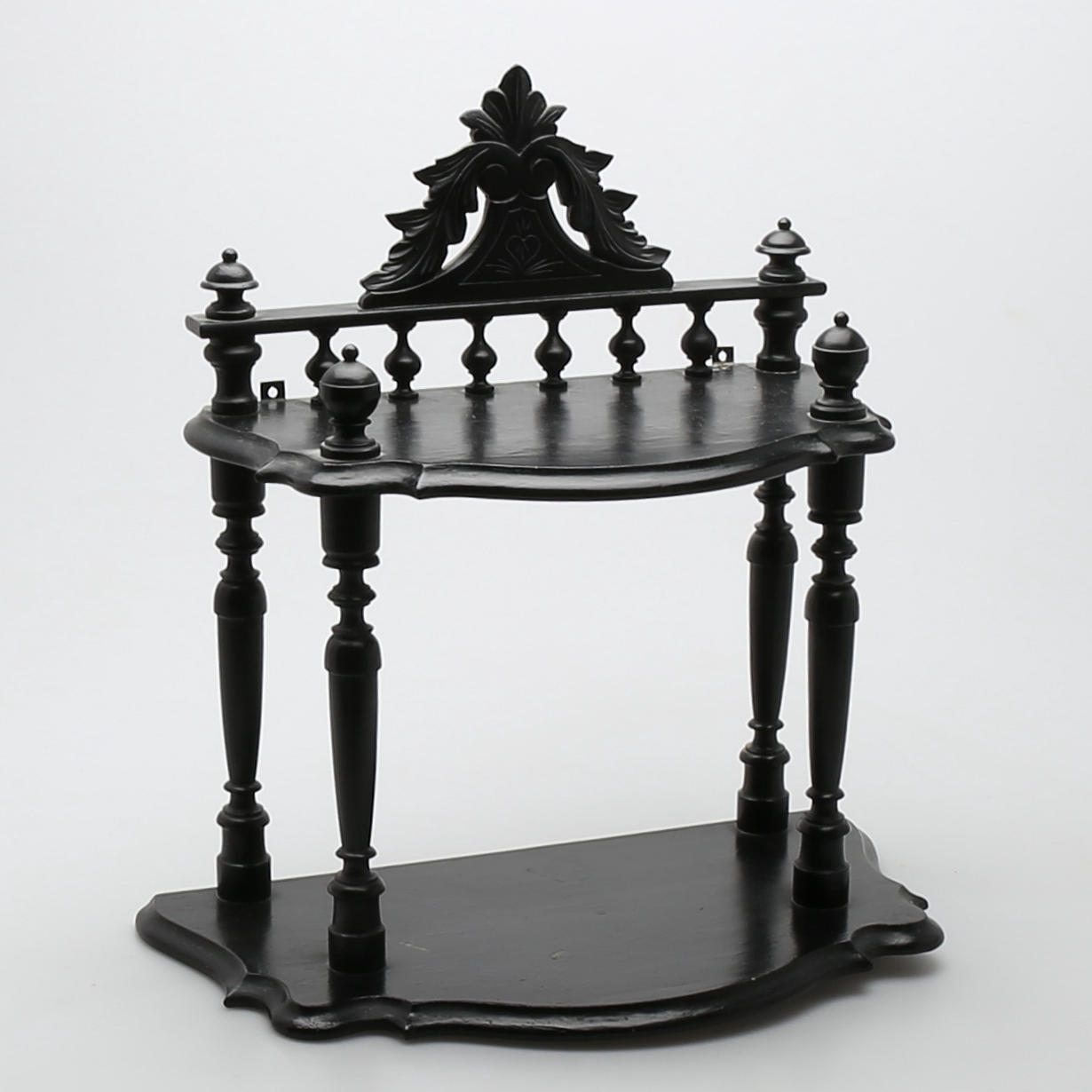 VÄGGHYLLA, nyrenässans 1800/1900-tal.