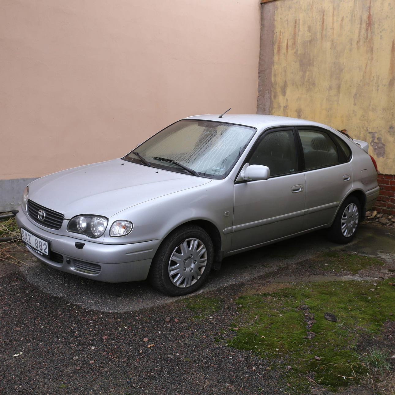 Toyota Corolla, modelo del año 2001.