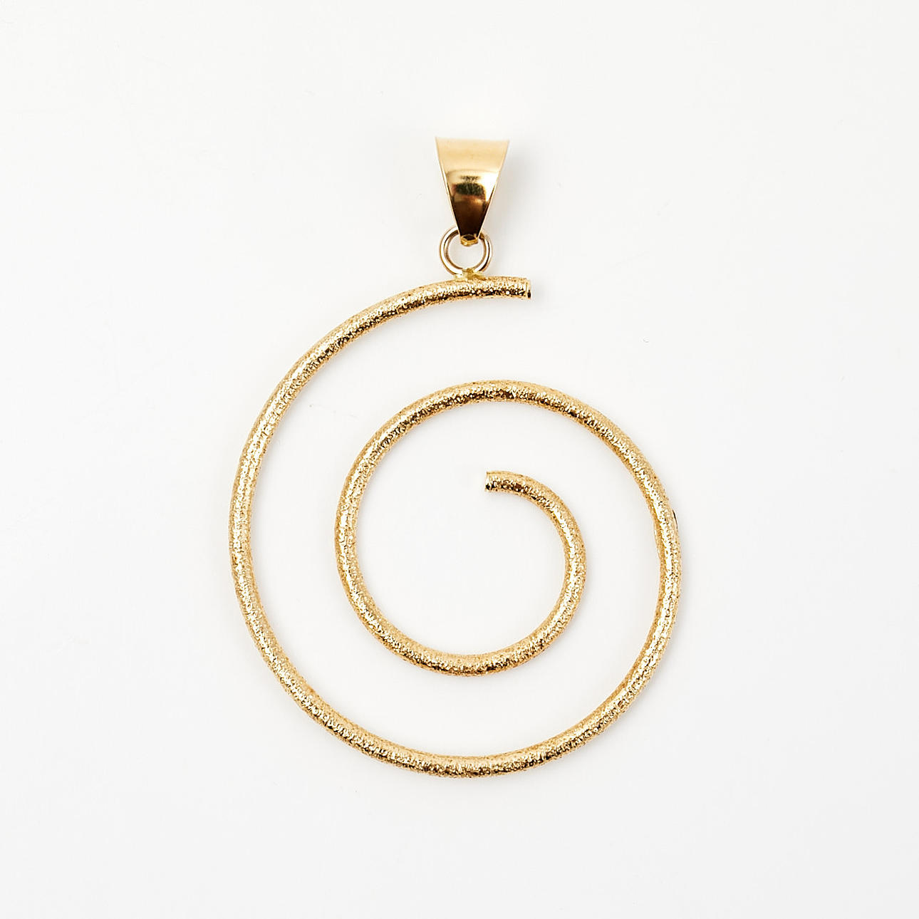 ANHÄNGER, 18 K GOLD, IN FORM EINER SPIRALE.