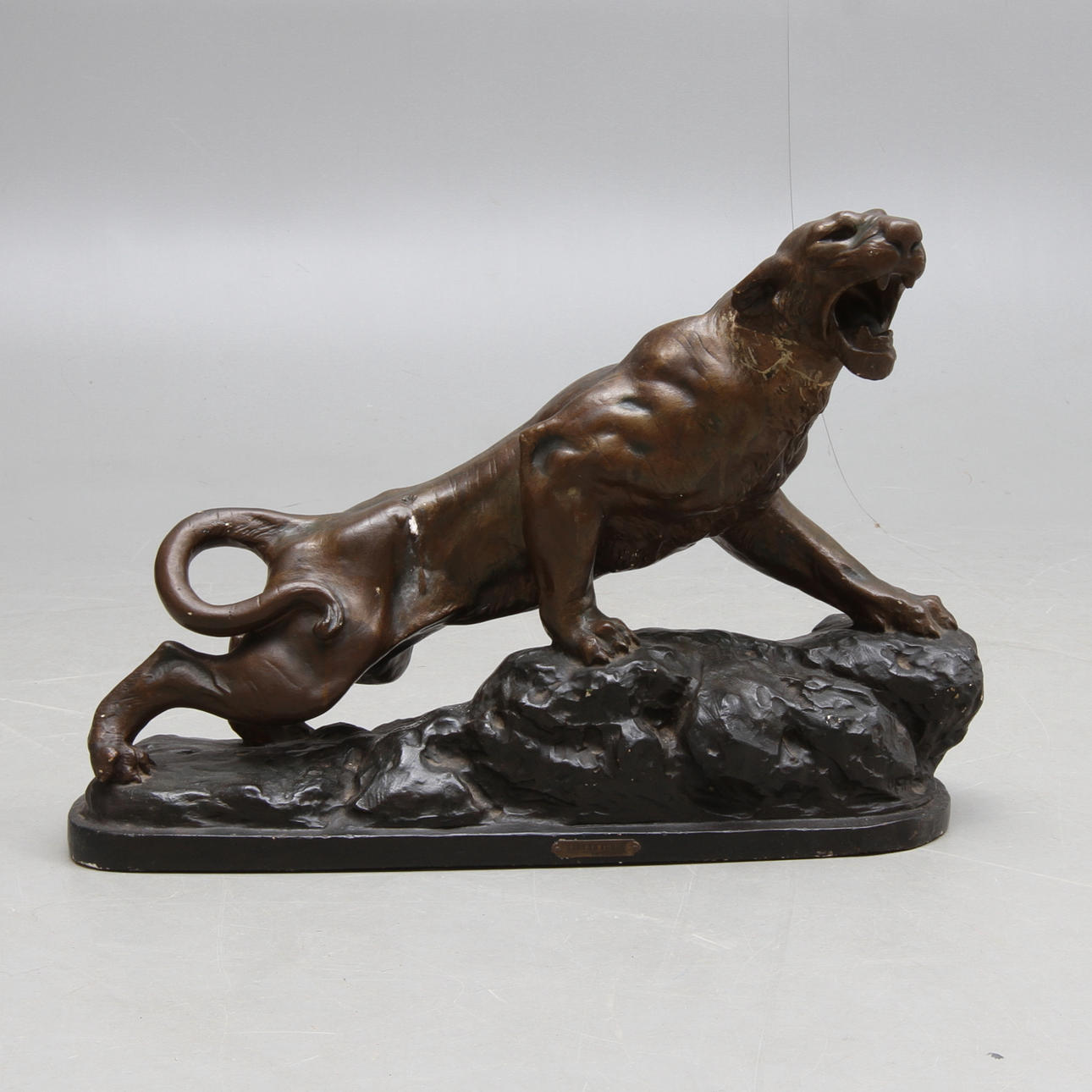 SKULPTUR, Lejon, gips, signerad A. Fagotto, 1900-talets första hälft.