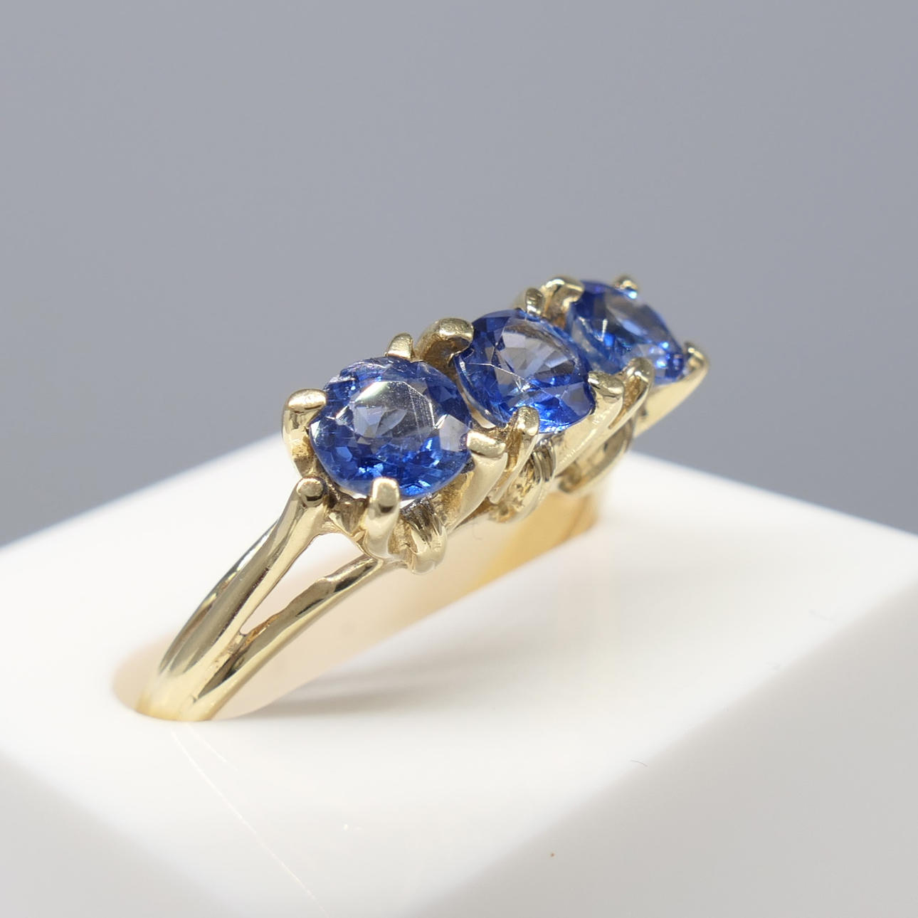 Ring SAPPHIRE Trilogie.