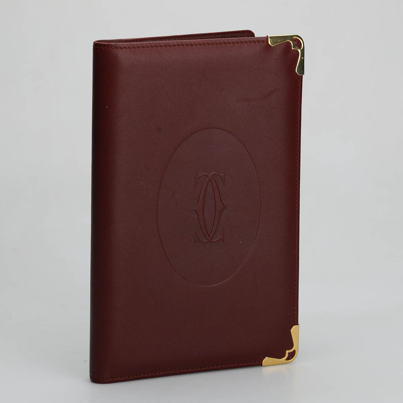 CARTIER, Telefonbuch mit Ledereinband.