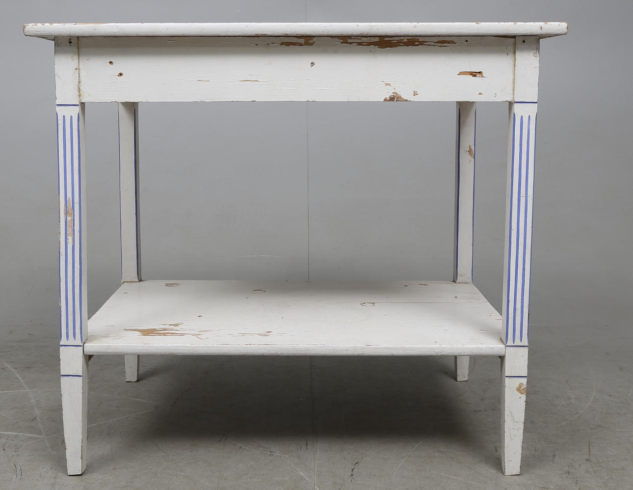 BORD, vitmålad, sengustaviansk-stil, 1900-talets första hälft.