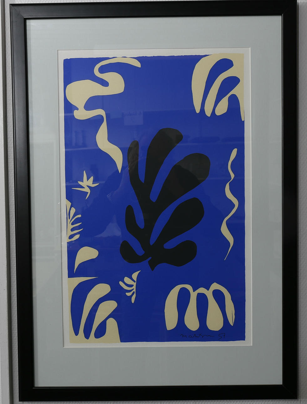 HENRI MATISSE. Konsttryck, "Composition Fond Bleu", signerad i trycket.