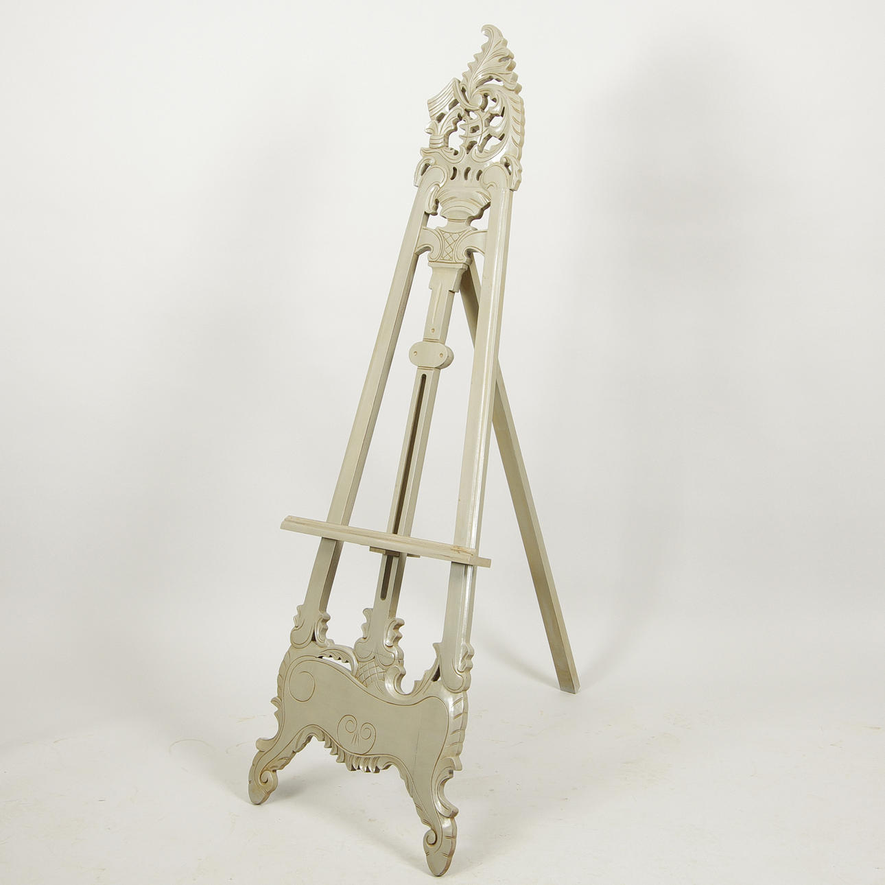 STAFFLI, gråmålat, rokokostil, samtida.