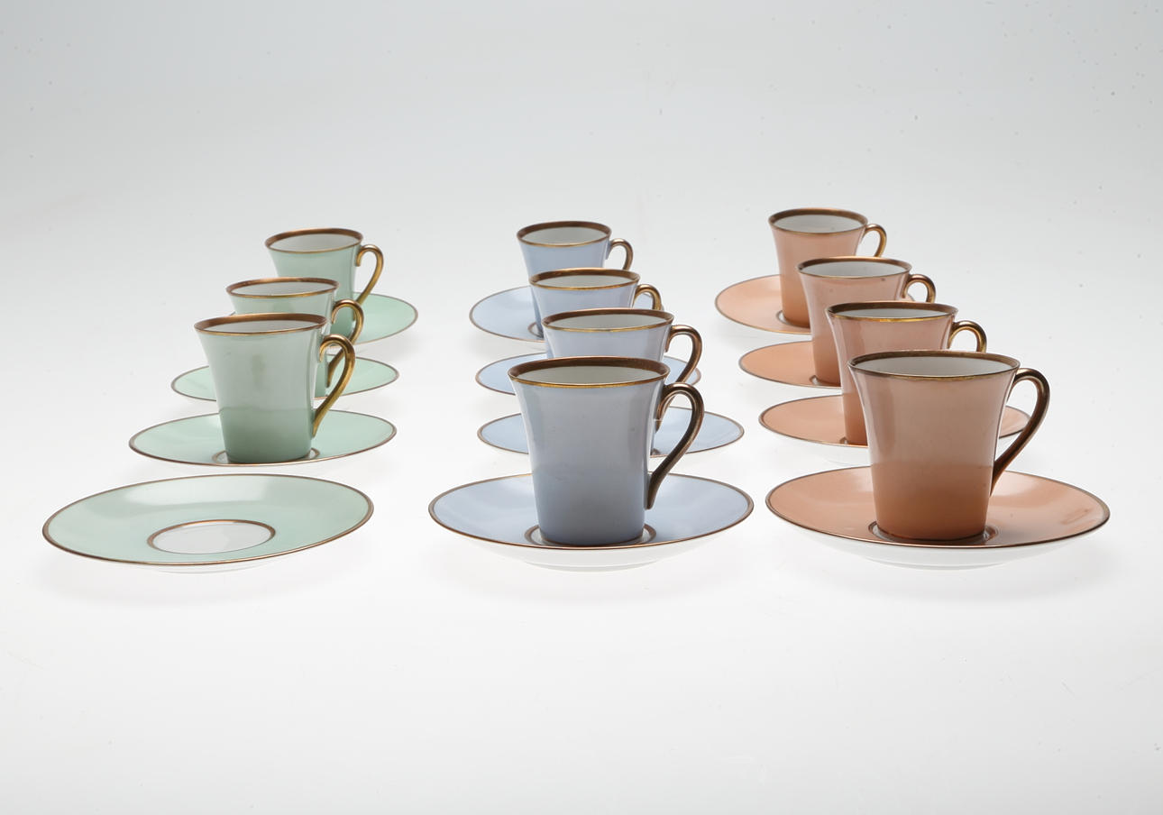 MOCCASERVIS, 23 delar, porslin, möjligen Edward Hald, Karlskrona Upsala-Ekeby, 1900-tal.