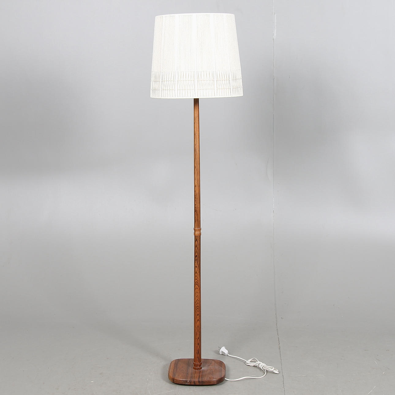 GOLVLAMPA, jakaranda, 1900-talets mitt.