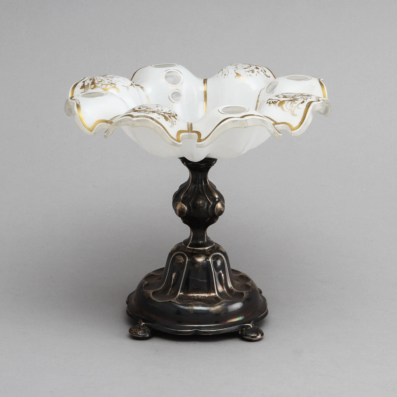 VISITKORTSSKÅL, silver och glas, 1856.