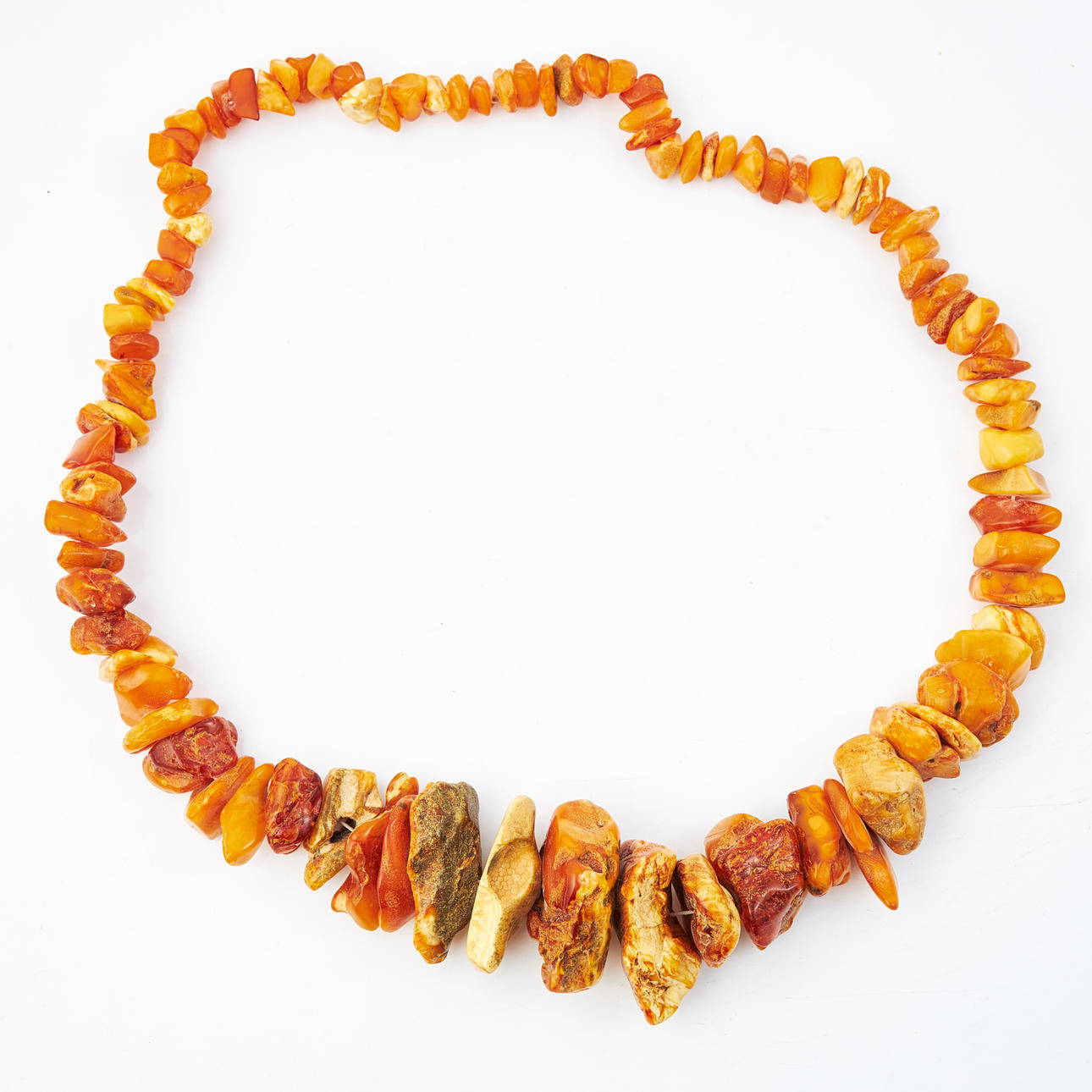 COLLAR. Ámbar opaco.