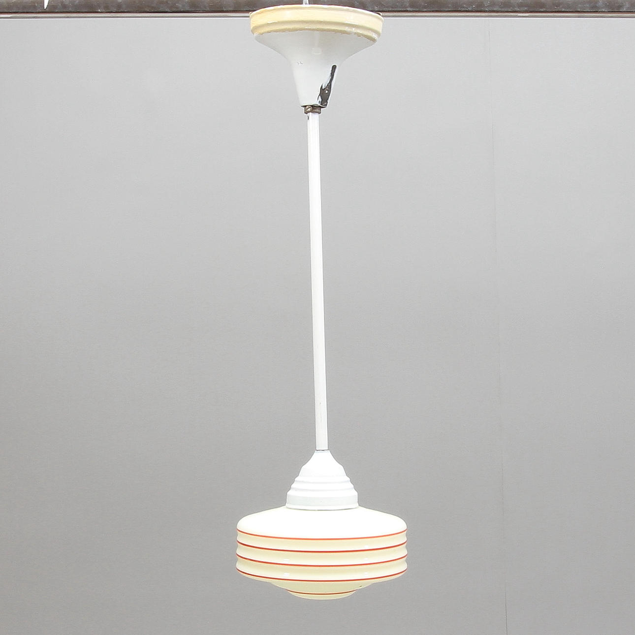 TAKLAMPA, 1900-talets första hälft.