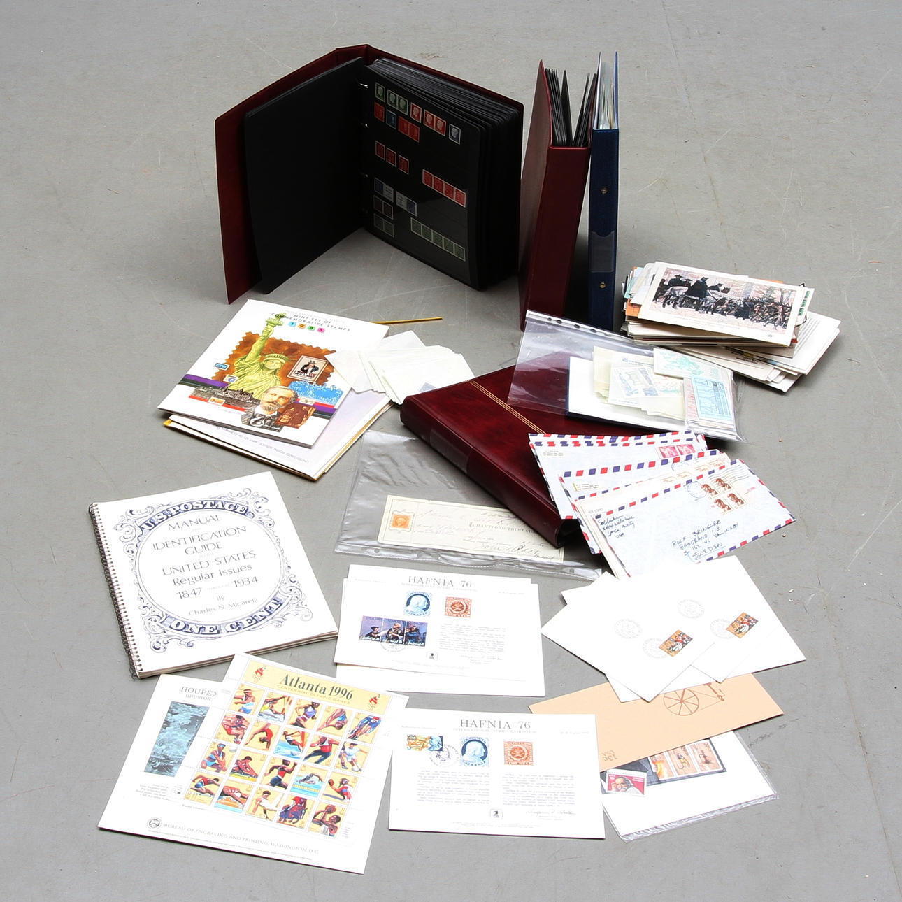 FRIMÄRKEN, bland annat postfriska svenska märken, Färöarna, USA mestadels ostämplade.