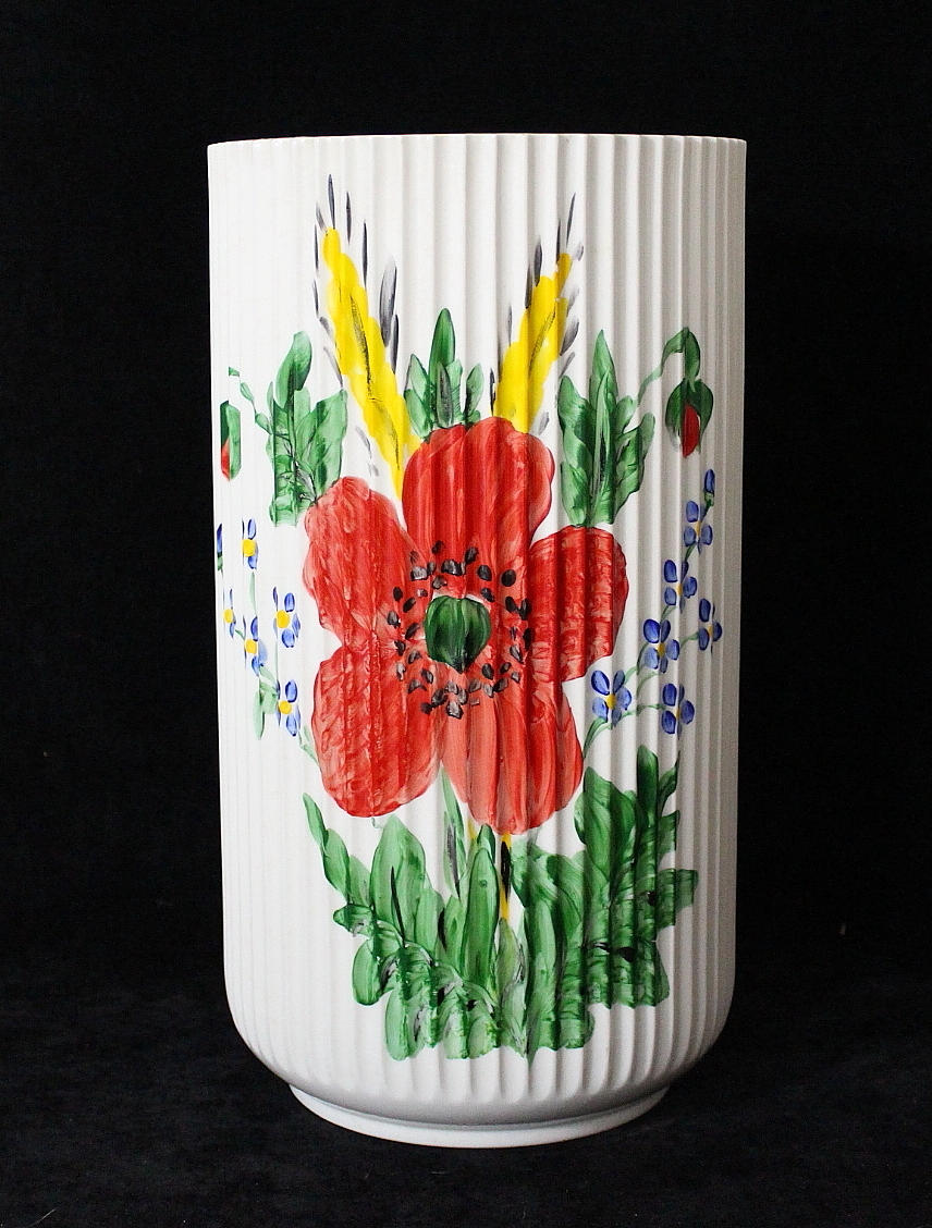 VAS, porslin. Lyngby, Danmark. 1900-tal.