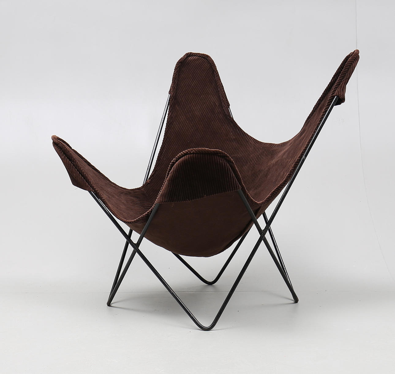 FÅTÖLJ, fladdermusfåtölj, sk " Butterfly chair", 1960-tal.