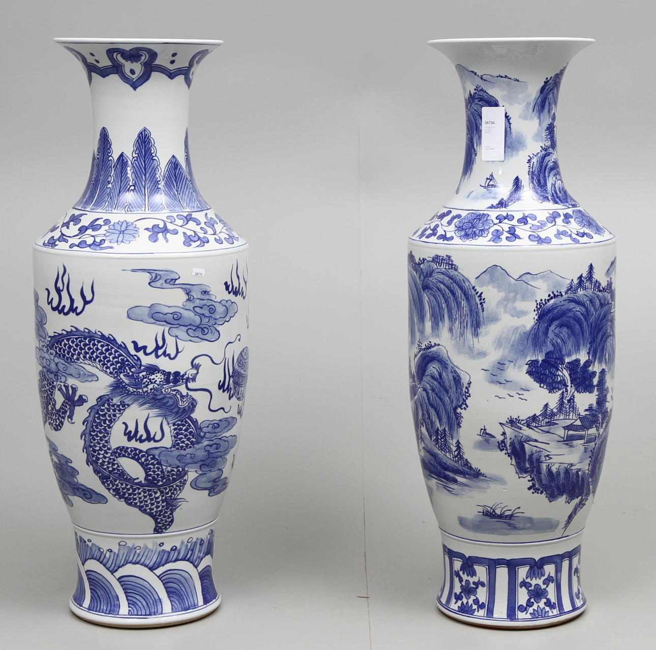 GOLVVASER, två stycken, keramik, orientaliska, 1900 tal.