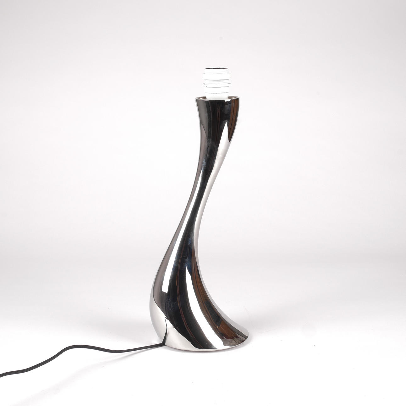 GEORG JENSEN. Bordslampa, "Cobra", samtida.