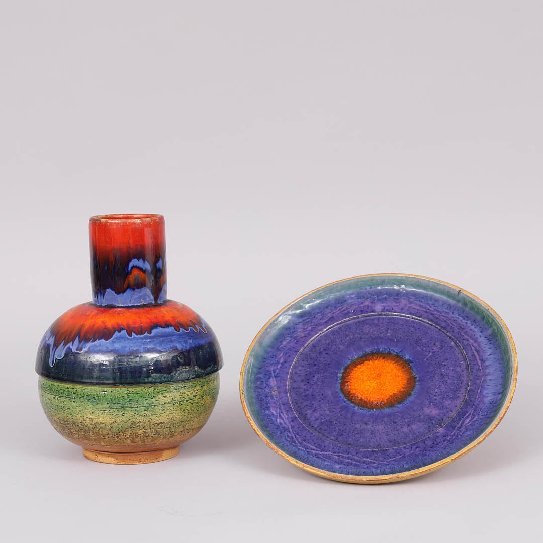 A vase and saucer, glazed earthenware, Ingas Ateljé Limhamn, dated.