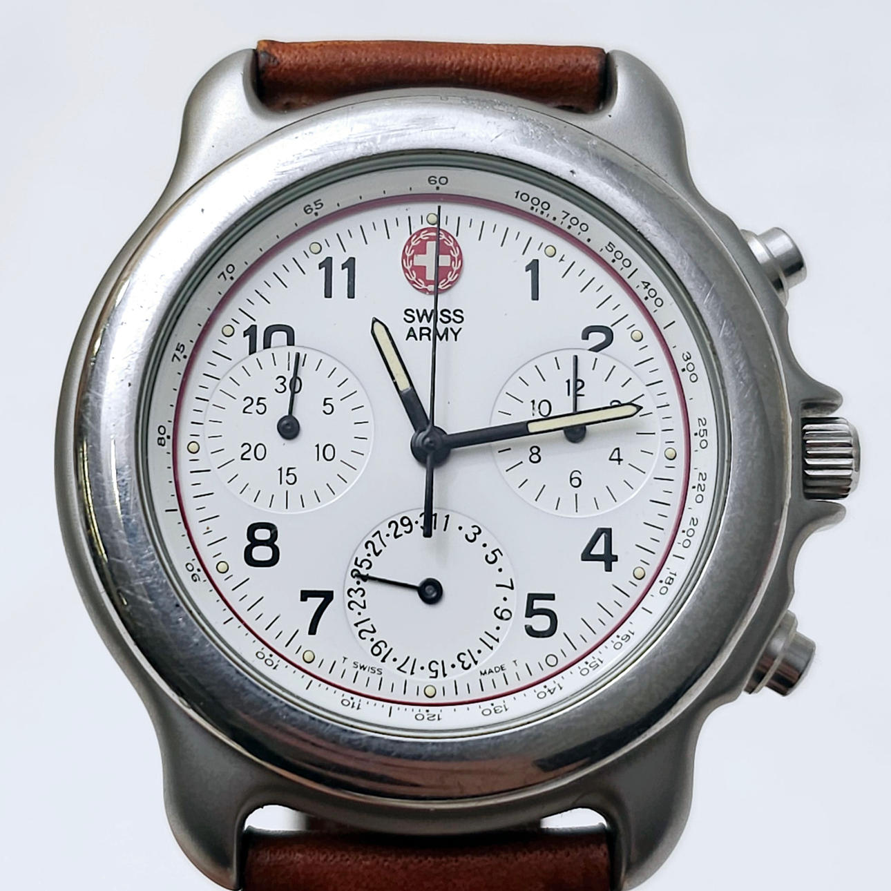 SCHWEIZISK ARMÉ KLOCKA, MED TOUS-REM.