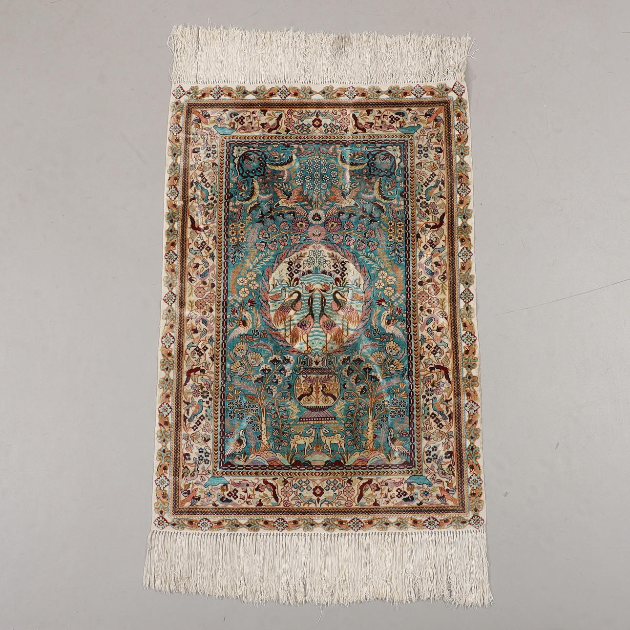 MATTA, silke, mått 92x63 cm.